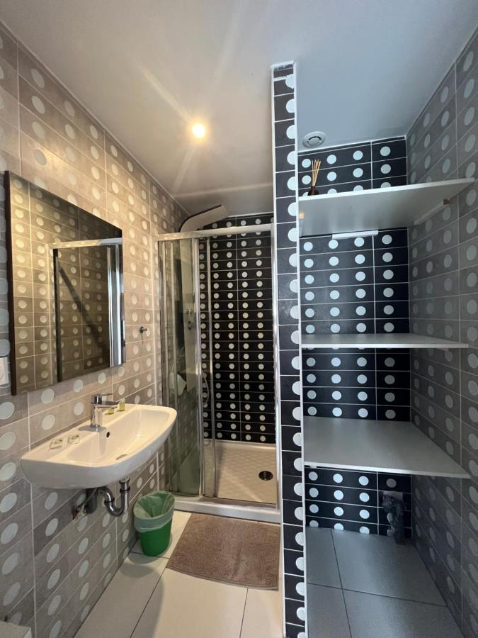 Appartement 4 Personnes, Aeroport Marseille Marignane Bagian luar foto