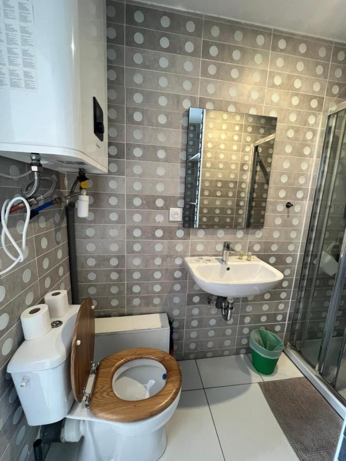 Appartement 4 Personnes, Aeroport Marseille Marignane Bagian luar foto
